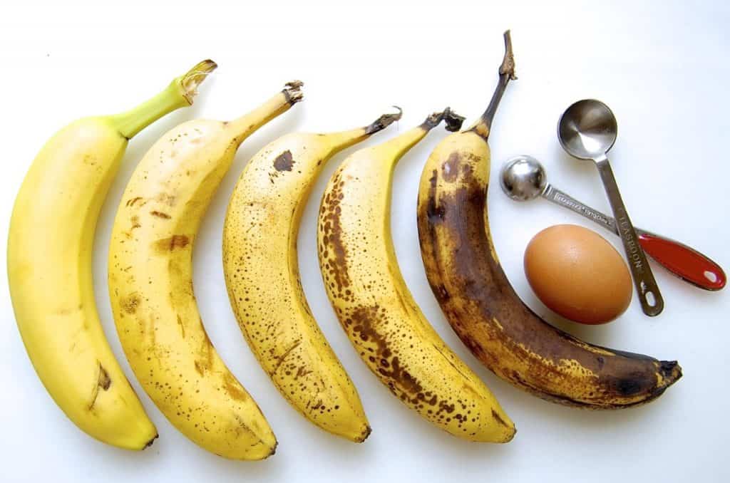 5 stages of bananas in the ripening process.