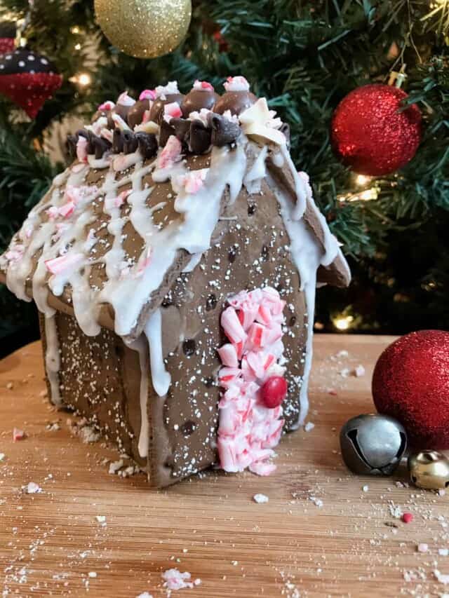 DIY GINGERBREAD HOUSES