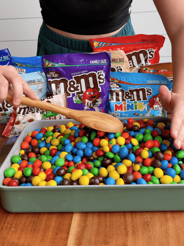 M&M's CASSEROLE - EASY NEIGHBOR GIFT